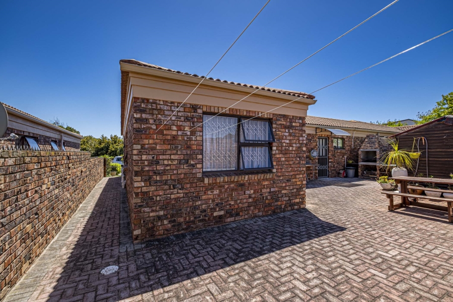 3 Bedroom Property for Sale in Humewood Extension Eastern Cape